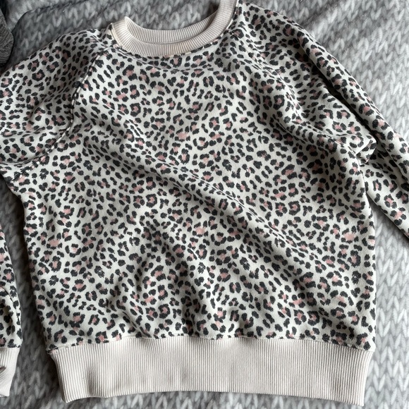 Victoria secret fleece crew neck - NWOT - Picture 3 of 3